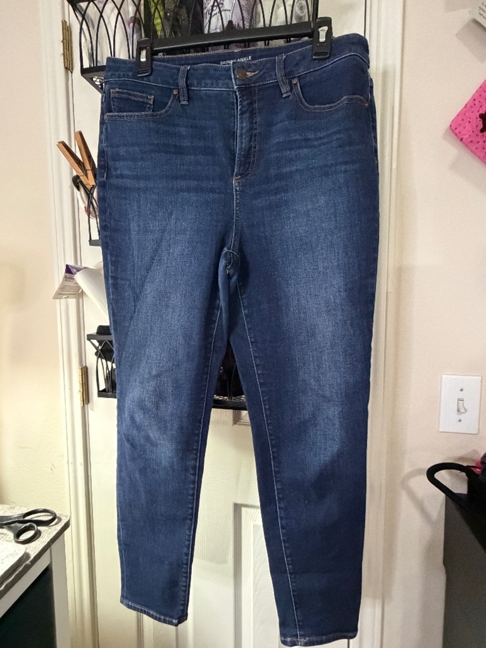 LIKE NEW Never Worn Womens Chico’s Skinny Ankle Jean Sz 10R